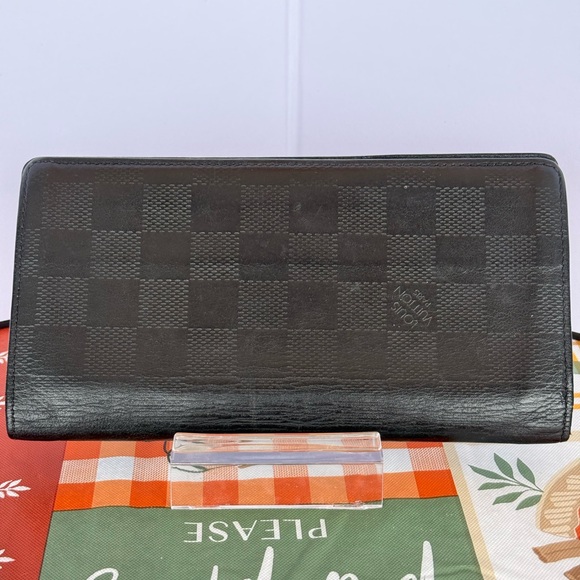 Louis Vuitton Handbags - Louis Vuitton damier wallet